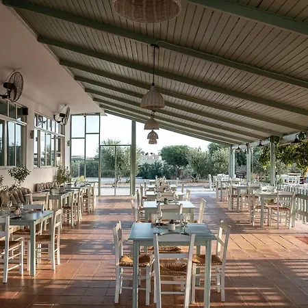 Aparthotel By Kalomirakis Family Elafonisi