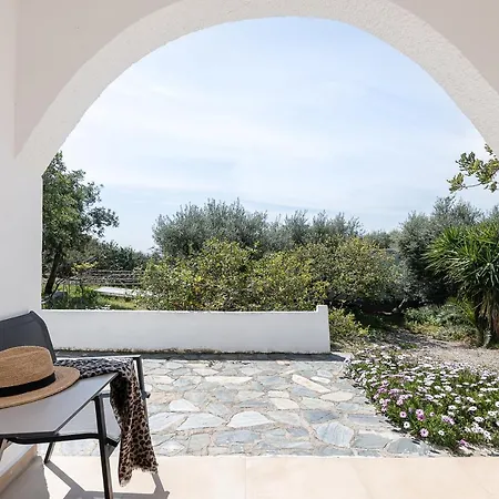 Aparthotel By Kalomirakis Family Elafonisi